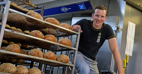 Fietsende bakker Harm (31) debuteert in Ronde van Overijssel - Tubantia