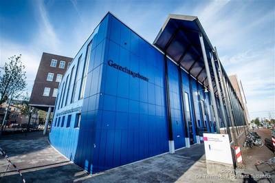 Ontuchtige opa uit Enschede hoeft cel niet in na 'kriebelen' kleindochter