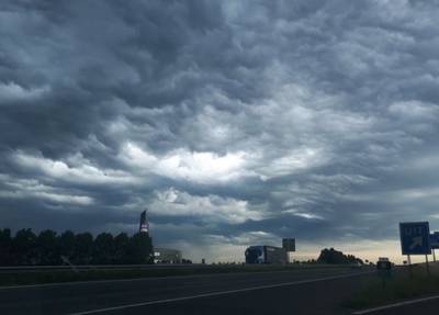 Onweer levert mooie plaatjes op: bekijk hier de foto's