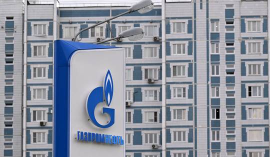 Financial Times: toplui van Russische bank verdienden miljoenen aan Europese sancties