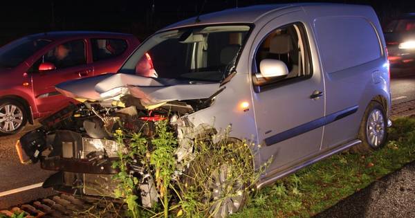 N35 tussen Nijverdal en Haarle afgesloten na ongeluk.