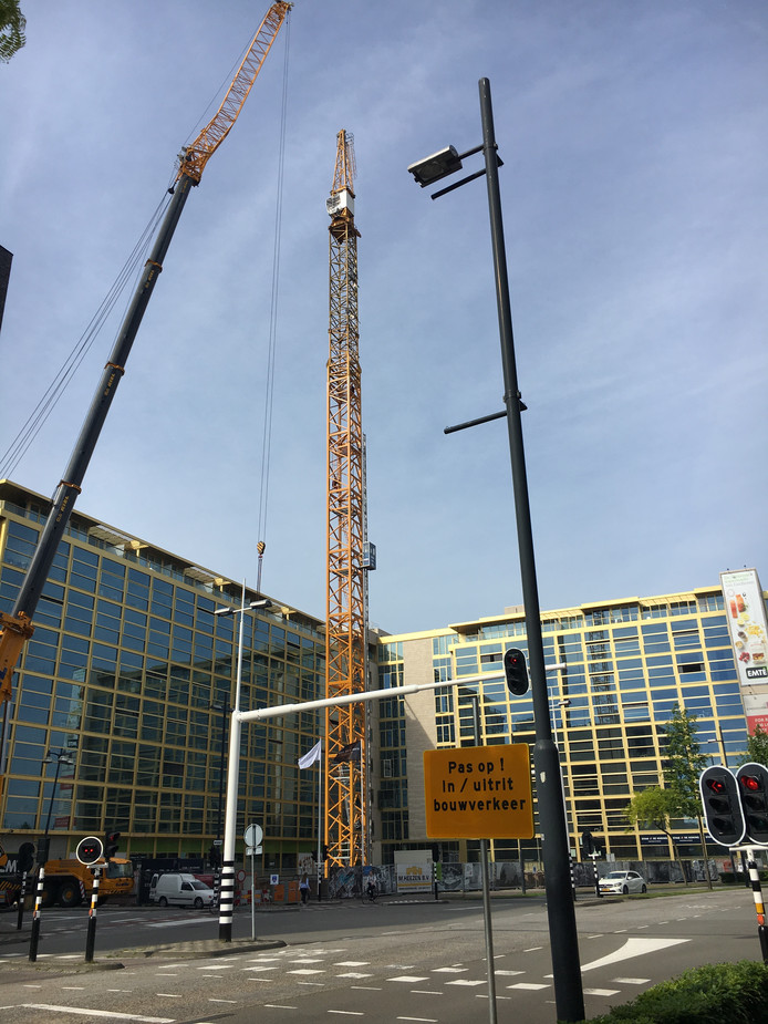 Kraan opgebouwd voor Onyx bij Philips Lighting Eindhoven Eindhoven