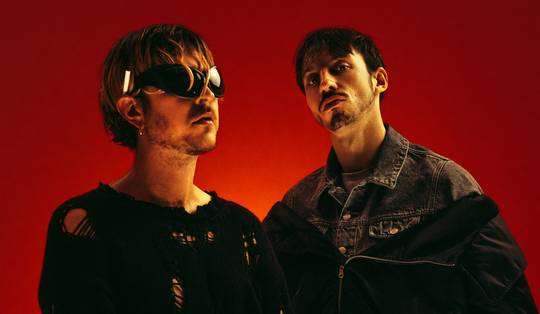 Roméo Elvis en Max Colombie over hun verrassende samenwerking: ‘Ik geloof dat we allebei volwassen zijn geworden’