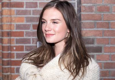 Maan krijgt injecties tegen hondsdolheid na beet van aap op Bali