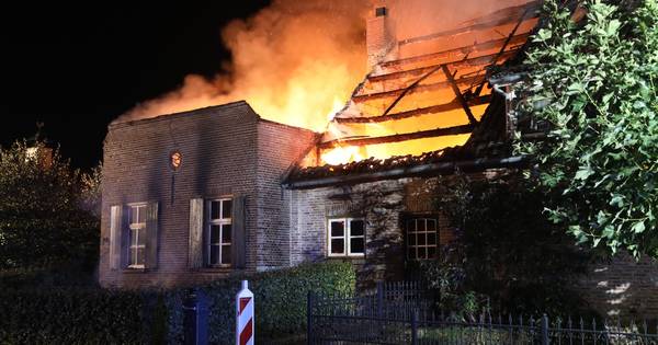 Forse uitslaande woningbrand in Lietingstraat in Haren | Oss - BD.nl