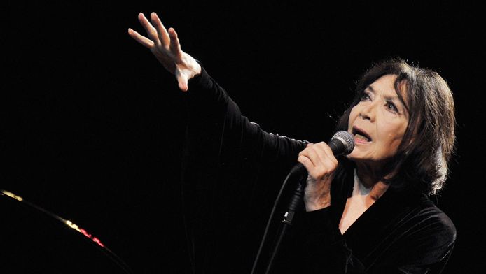 Une Toile De Gainsbourg Volee Chez Juliette Greco Musique 7sur7 Be