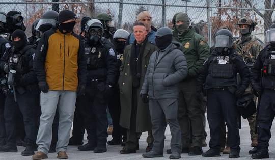 ▶ Video van grenswacht Gregory Bovino doet kritiek losbarsten: ‘Zoals nazi-propaganda’