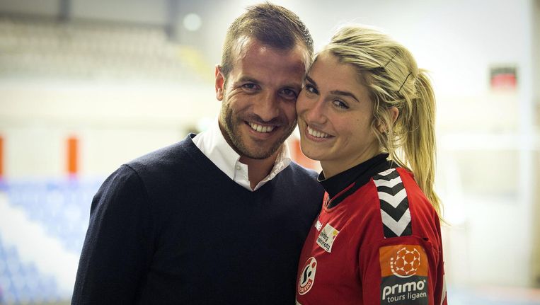 Ex Vriendin Van Der Vaart Ik Was Nog Geen Dag Weg Of Daar Was Die Vrouw Al Nieuws Hln
