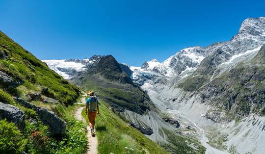 ‘Vooral mannen van boven 55 overschatten zichzelf in de bergen’: hij weet wél hoe je een wandelvakantie plant