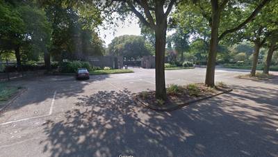 Vechtpartij bij Roermondse begraafplaats eindigt met schoten: twee gewonden