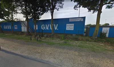 Twee dronken GVVV-supporters op de vuist met politie na verloren wedstrijd tegen Spakenburg