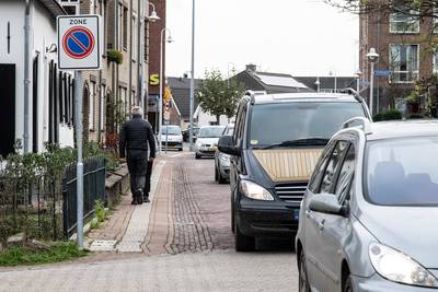 Waterstraat Beek eenrichtingsverkeer voor vrachtwagens