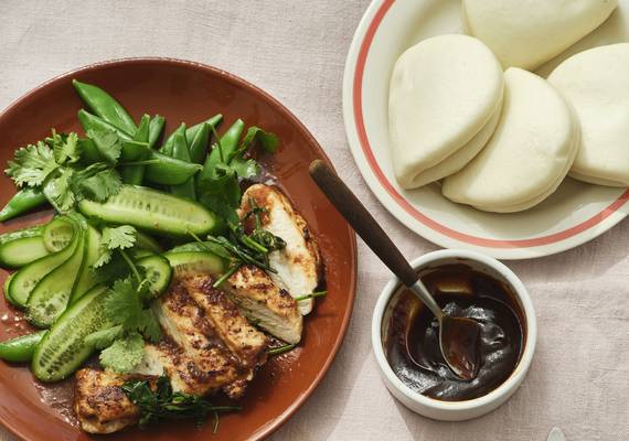 Gegrilde kip met oosterse komkommersla