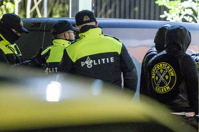 Wapens en drugs gevonden bij inval motorbende Satudarah