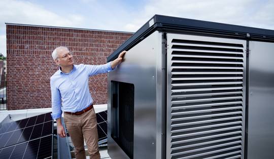 Maak kennis met ‘de Steve Jobs van de warmtepomp’: ‘Een omgeschoolde slager kan dit plaatsen’