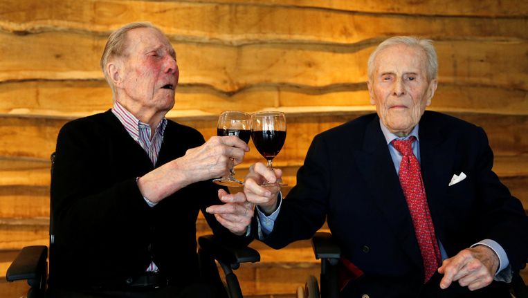 Oudste Tweelingbroers Ter Wereld Worden 103 Jaar Binnenland