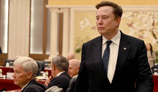 Elon Musk verliest status van biljonair na koersval bij SpaceX en Tesla