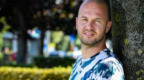 Twee personen opgepakt in zaak naaktfoto’s BV’s