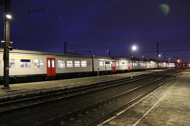 De reizigers mochten een tijdlang niet uit de trein.