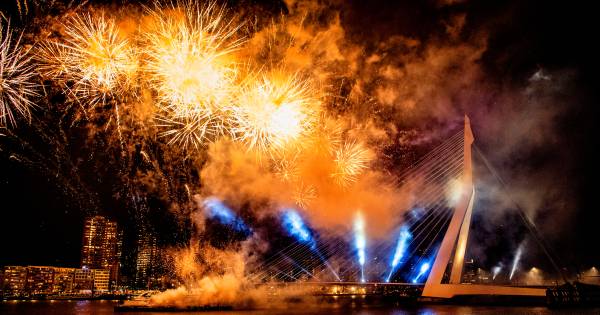 Zeker 100 Euro Boete Voor Wie Toch Vuurwerk Afsteekt Tijdens Oud En Nieuw Binnenland Pzc Nl