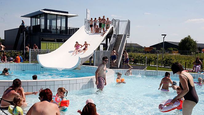 Te Weinig Recreanten In Nieuw Zwembad Aquaaltena Rivierenland Ad Nl