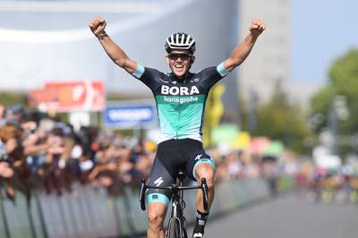 Mohoric houdt stand in Limburgse heuvels, ritzege Mühlberger