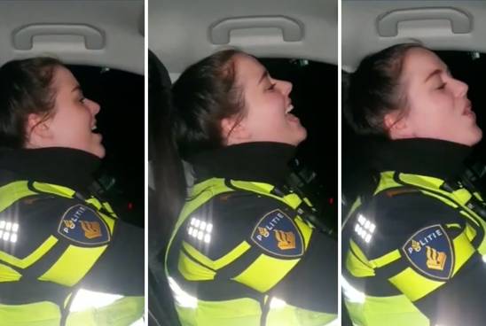 Politieagente zingt sterren van de hemel tijdens nachtdienst