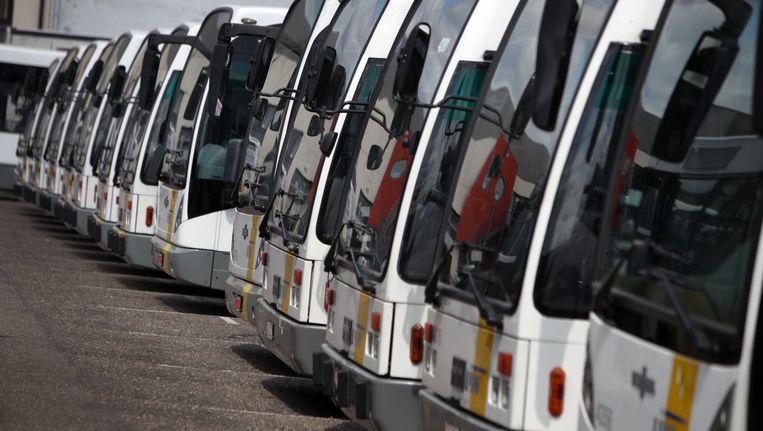 Chauffeurs van De Lijn steeds vaker beboet | Binnenland ...