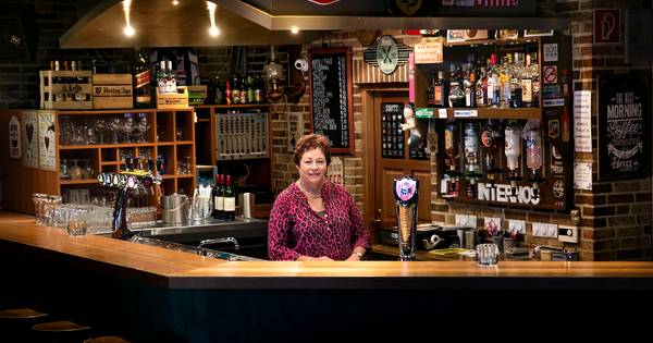 Café-zaal Neerkant: Zonder Truus geen Internos