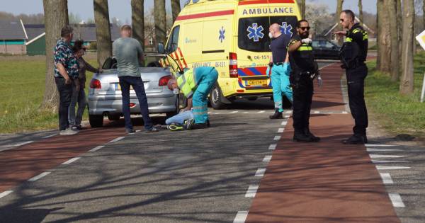 Fietser gewond door aanrijding met auto in Aalten.