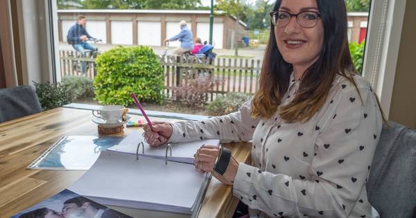 Schrijfvirus treft Debora uit Zierikzee: ze schrijft vier boeken in een half jaar - PZC