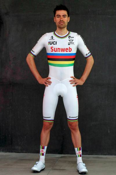 Sunweb presenteert regenboogtrui Dumoulin