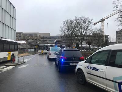 Bomalarm in UZ Leuven: politie massaal aanwezig