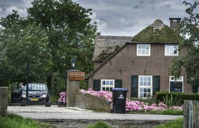 Joeg Linda den H. haar dochters de dood in?