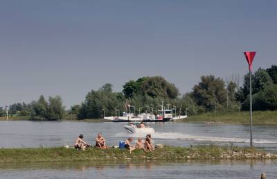 'Agressieve' groep met waterscooters belaagt kajakkers op Rijn: 'Kom het dan uitvechten!'
