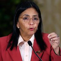 Trump: ‘Venezuela draagt 30 tot 50 miljoen vaten olie over aan VS’ • Rodríguez: ‘Niemand behalve wij besturen Venezuela’