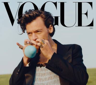 Harry Styles reageert gevat op alle kritiek rond zijn controversiële ‘Vogue’-cover met jurk