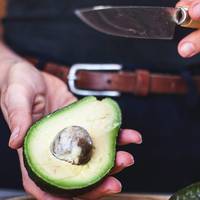Met deze 3 tips voorkom je dat je avocado bruin wordt