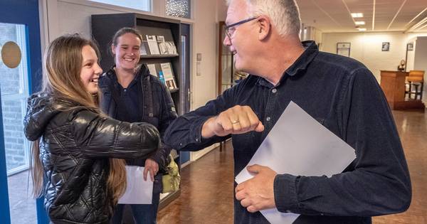 Corona: Even geen handen schudden voor nieuwe brugklassers van het Merletcollege - De Gelderlander