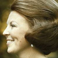 De ontwikkeling van Beatrix' kapsel door de jaren heen