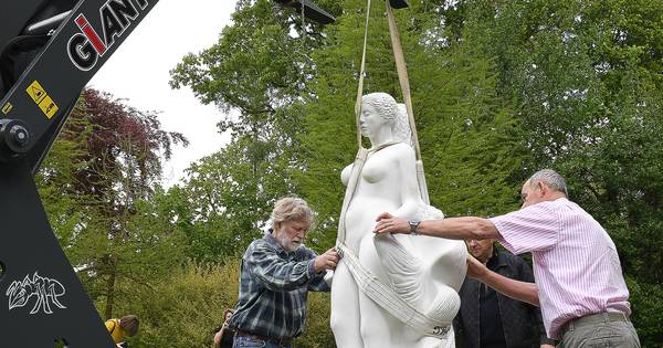 Vier engelen landen in Smakt voor Kunstroute | Boxmeer - De Gelderlander
