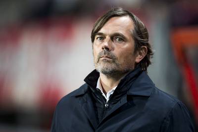 Cocu kritisch op PSV na opnieuw mislopen linksback