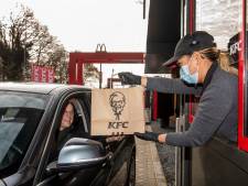 KFC in Oosterhout draait proef voor de echte opening: vrienden en familie door de drive thru