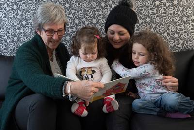 Kesterense Ellie Buizer is bonusoma van Syrisch gezin: ‘We zijn als familie voor elkaar’