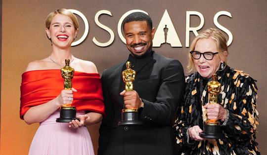 ‘One Battle After Another’ klopt ‘Sinners’ als grote winnaar van de Oscars, Jessie Buckley en Michael B. Jordan beste acteurs