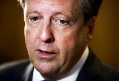 Nederland op vingers getikt om cadeau gekregen penthouse Alexander Pechtold