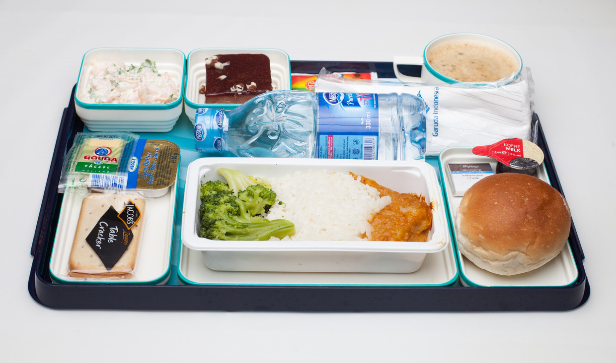 Is eten in een vliegtuig minder lekker? De Volkskrant