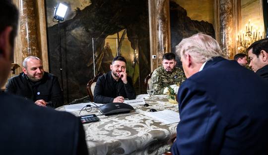 CIA meldt Trump dat Oekraïne verblijf Poetin niet heeft aangevallen • Rusland: ‘24 doden bij droneaanval op hotel in regio Cherson’