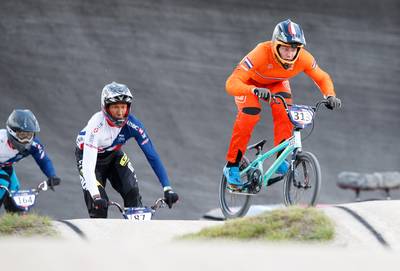 Judy Baauw en Niek Kimman winnen wereldbeker BMX in Arnhem