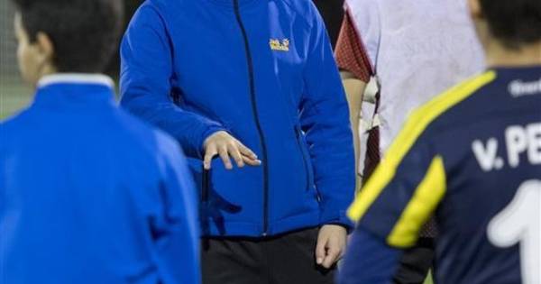 Leestip | Hoe een 21-jarige Almeloër voor even bondscoach was - Tubantia